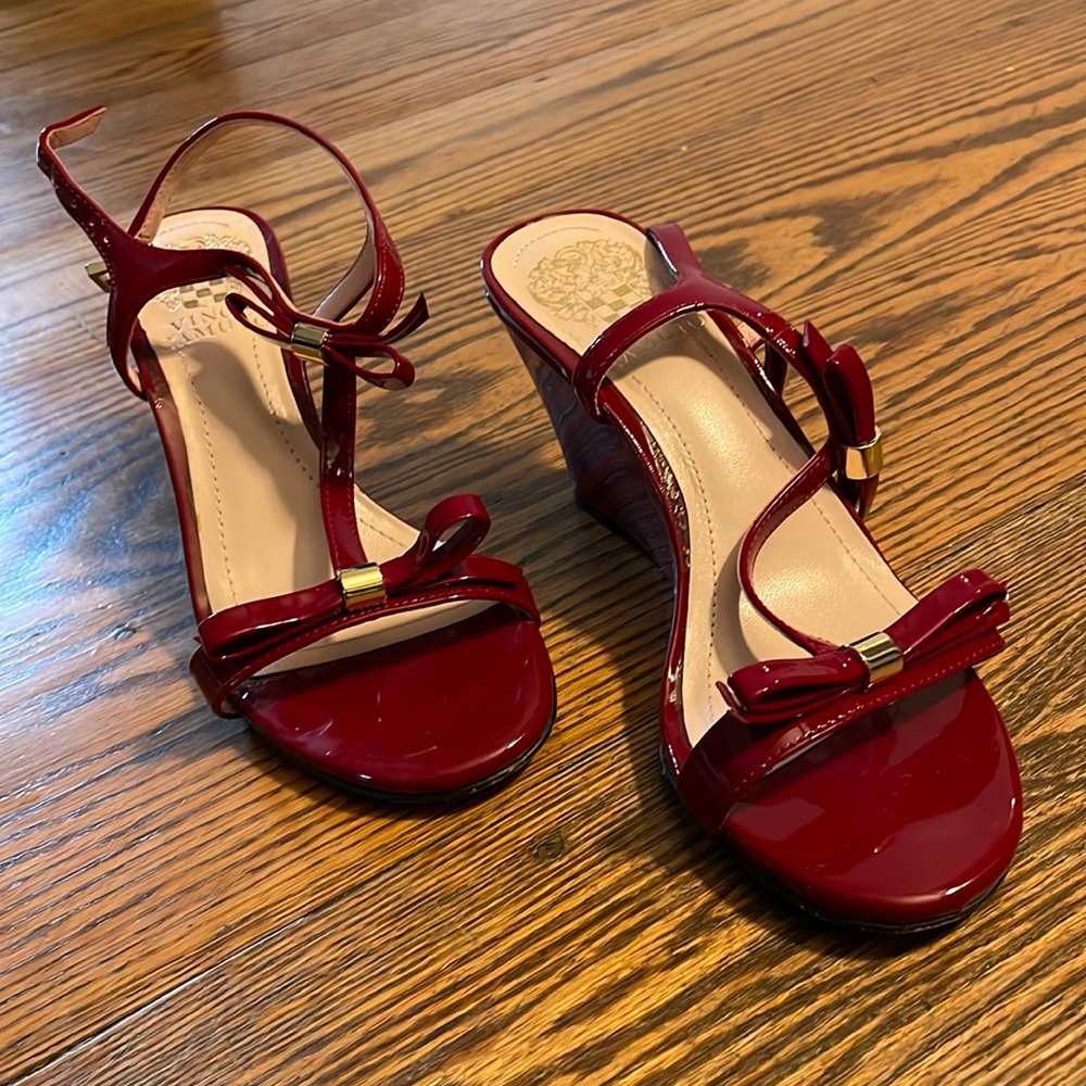 Mint condition Vince Camuto cherry red wedge heels 👠